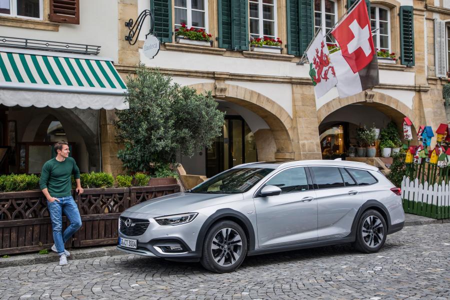  Opel Insignia Country Tourer Turbo 4x4 2017 года  (фото 41 из 44)